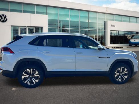 New 2026 Volkswagen Atlas Cross Sport SE AWD/4WD image 4