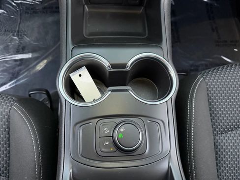 Used 2023 GMC Terrain SLE image 20