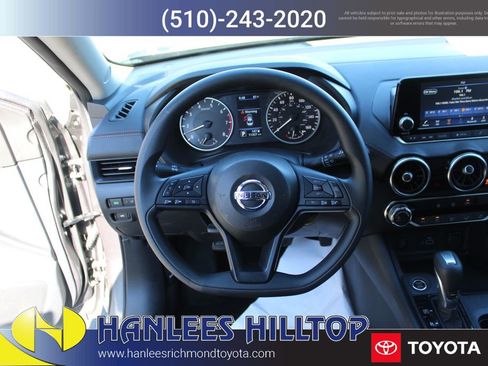 Used 2025 Nissan Sentra S image 15