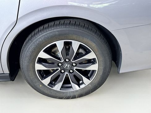 Certified 2024 Honda Odyssey EX-L image 39