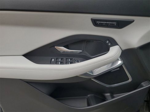 Used 2024 Jaguar E-PACE R-Dynamic SE image 9