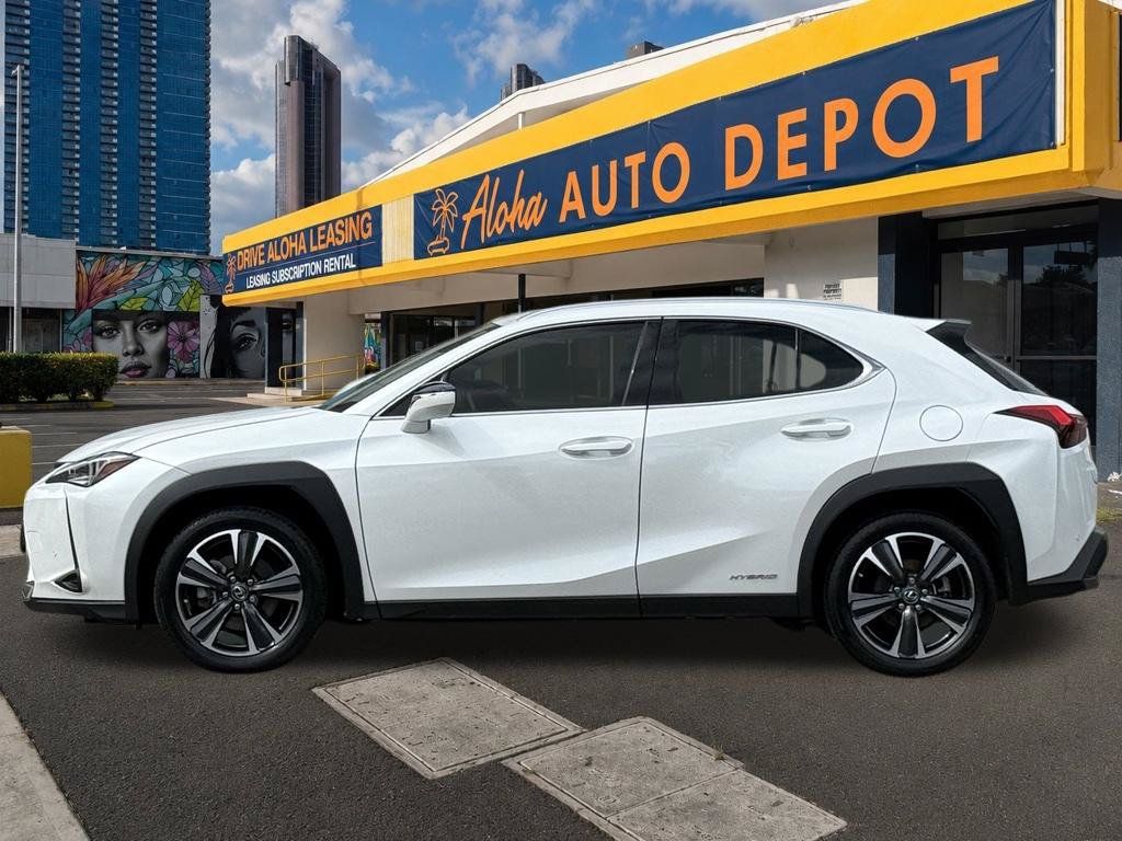 Used 2022 Lexus UX 250h AWD/4WD image 2