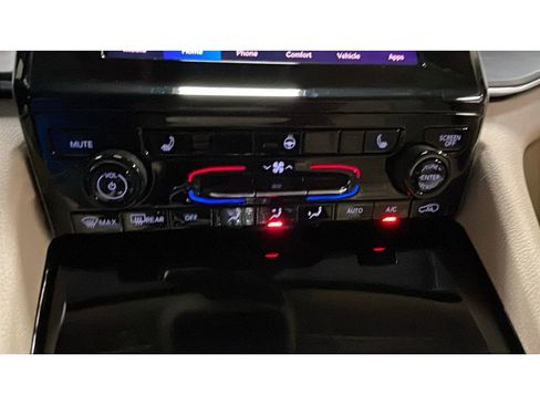 Used 2022 Jeep Grand Cherokee Limited image 13