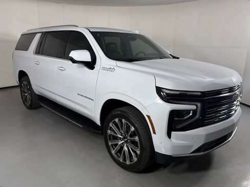 New 2026 Chevrolet Suburban High Country w/ Sun And Tow Package AWD/4WD image 2