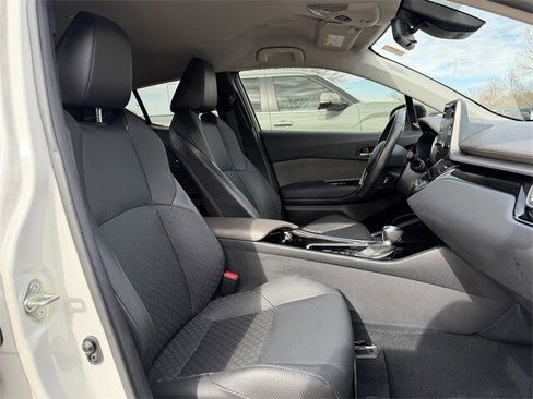 Certified 2021 Toyota C-HR Limited image 28