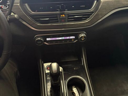 Used 2023 Nissan Altima 2.5 SL image 11