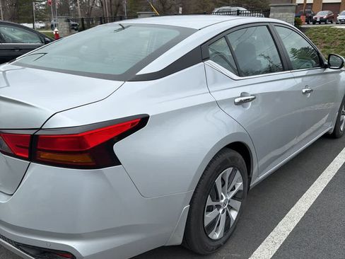 Used 2023 Nissan Altima 2.5 S image 4