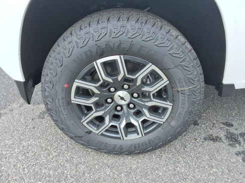 New 2026 Chevrolet Colorado Z71 w/ Technology Package image 9