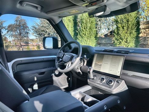 Used 2026 Land Rover Defender 130 S image 14