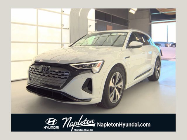 Used 2024 Audi Q8 e-tron Premium AWD/4WD image 1