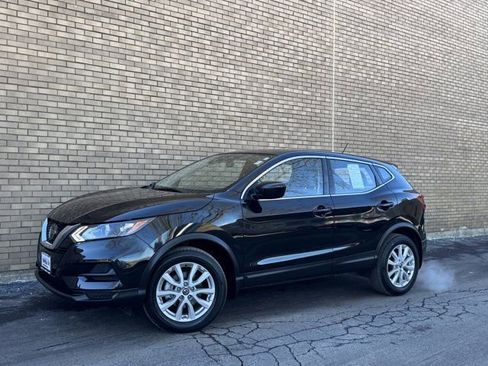 Used 2022 Nissan Rogue Sport S image 26