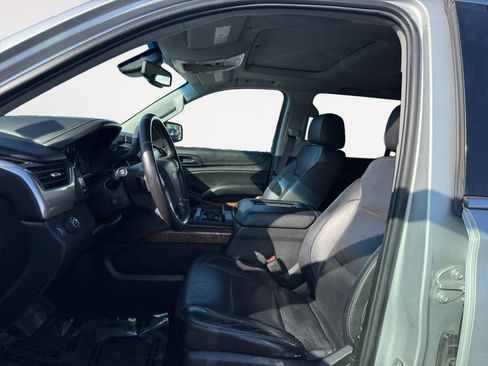 Used 2017 Chevrolet Suburban Premier image 10