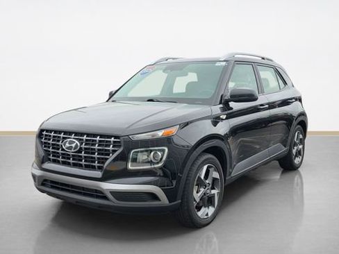 Used 2025 Hyundai Venue SEL FWD image 6