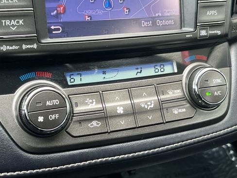 Used 2013 Toyota RAV4 Limited image 22