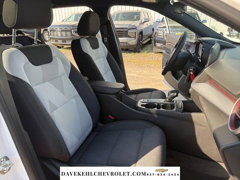 Used 2025 Chevrolet Trax RS w/ Driver Confidence Package FWD image 22