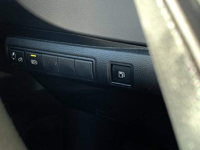 Used 2026 Toyota Corolla LE FWD image 15