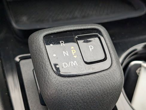 Used 2025 Nissan Rogue SV image 27