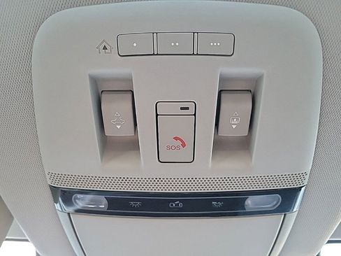 Used 2023 Nissan Ariya FWD image 31