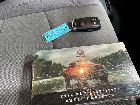 Used 2024 RAM 2500 Big Horn w/ Bed Utility Group image 33