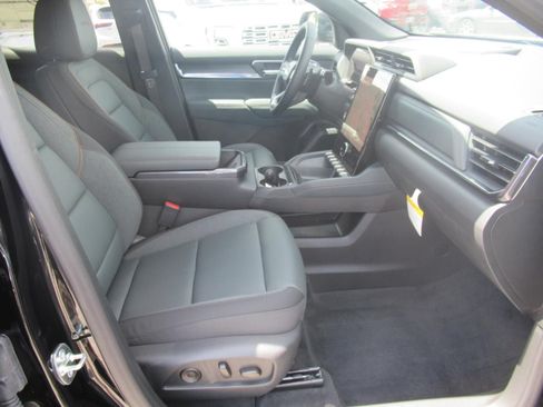 New 2027 GMC Terrain AT4 w/ Convenience Package III AWD/4WD image 10