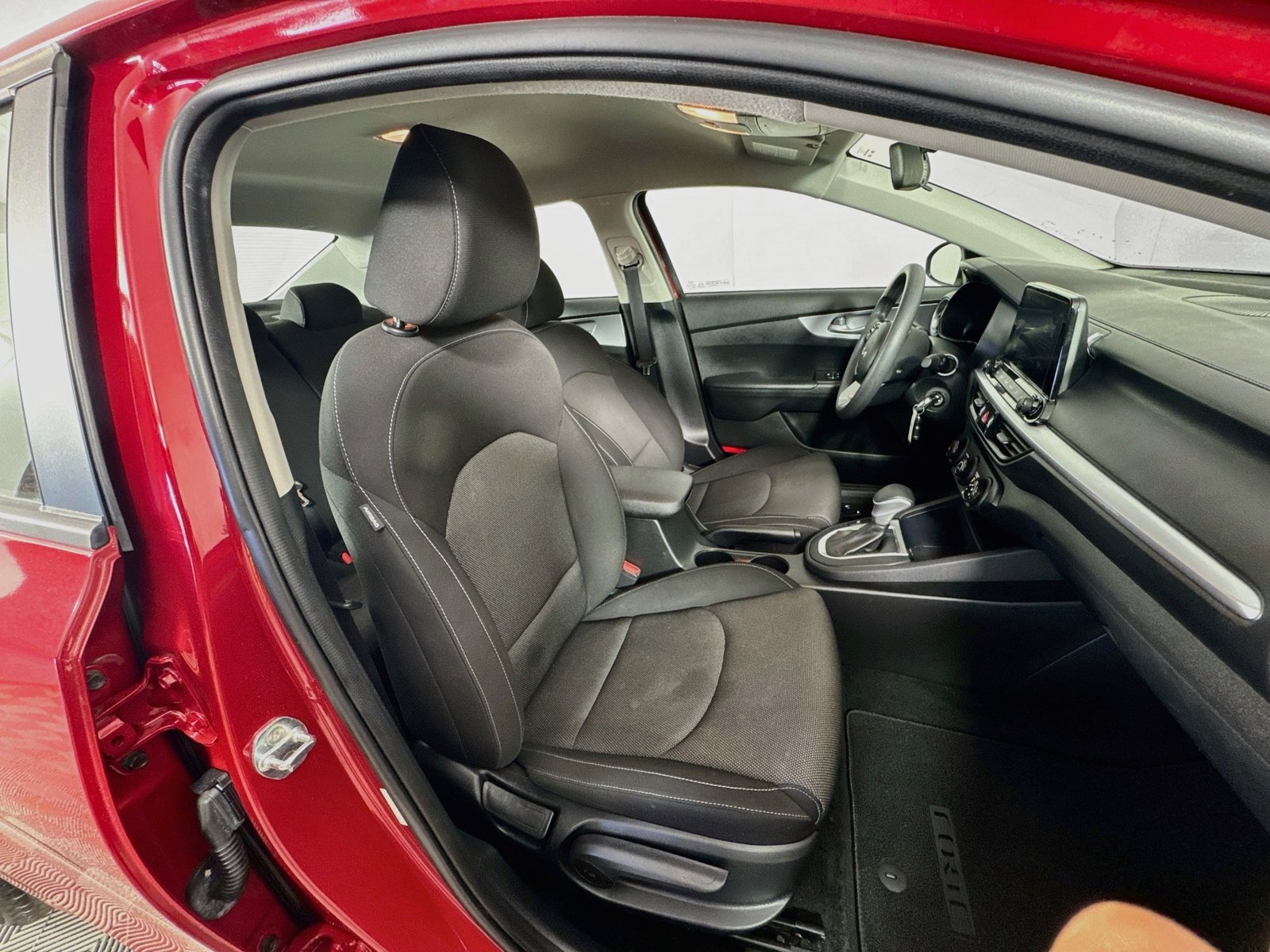 Used 2022 Kia Forte LXS FWD image 25