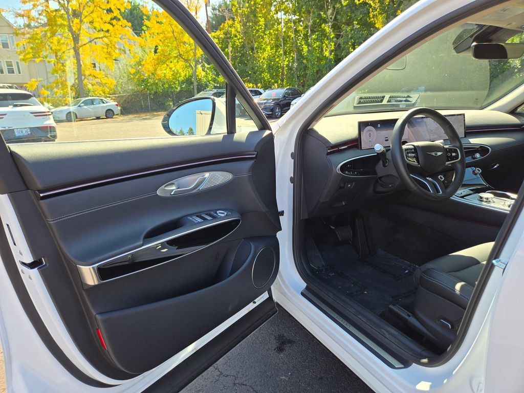 Used 2026 Genesis GV70 2.5T AWD/4WD image 19