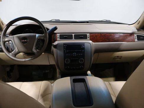 Used 2013 GMC Yukon XL SLT w/ SLT-2 Equipment Package image 17