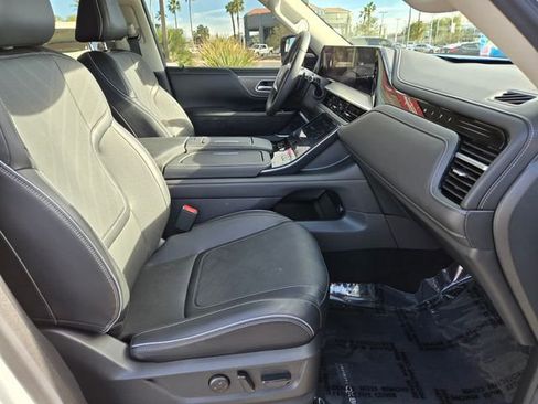 Used 2025 INFINITI QX80 Luxe RWD image 21
