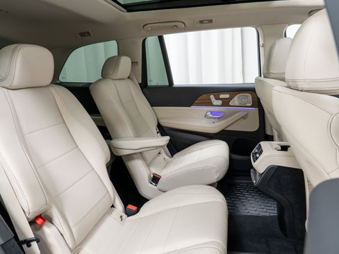 Used 2022 Mercedes-Benz GLS 450 450 4MATIC image 24