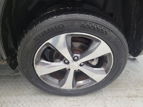 Used 2019 Jeep Cherokee Limited w/ Technology Group image 31