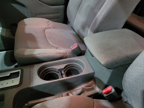 Used 2019 Nissan Frontier SV image 32