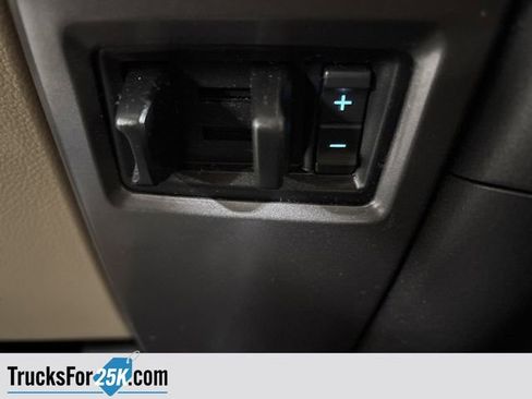 Used 2015 Ford F150 XLT w/ Equipment Group 302A Luxury image 27