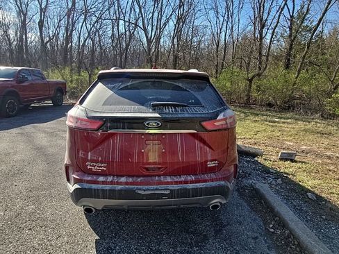 Used 2019 Ford Edge SEL w/ Equipment Group 201A image 6
