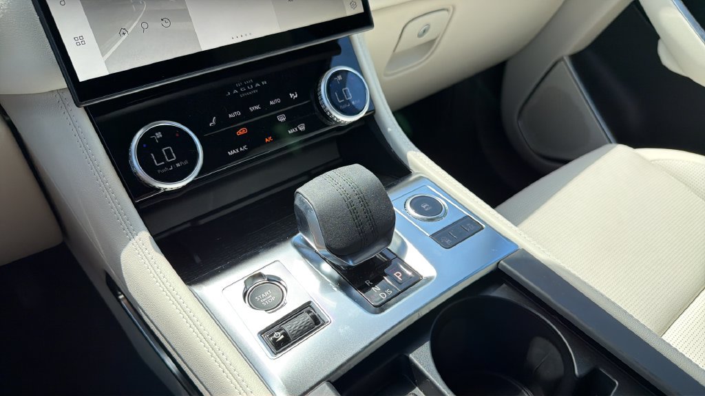 New 2026 Jaguar F-PACE R-Dynamic S AWD/4WD image 18