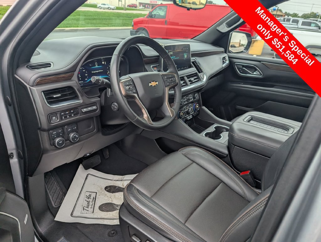 Used 2023 Chevrolet Suburban High Country w/ Premium Package 2 AWD/4WD image 12