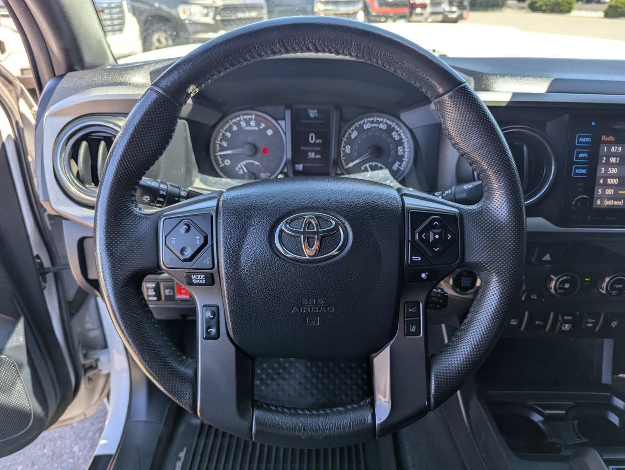 Used 2018 Toyota Tacoma TRD Sport w/ Technology Package AWD/4WD image 12