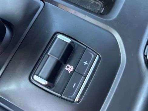 Used 2024 GMC Sierra 1500 AT4X image 28