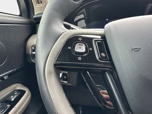 Used 2024 Lincoln Corsair FWD w/ Equipment Group 101A image 25