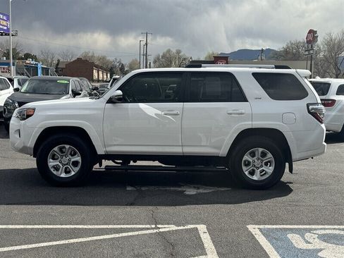 Used 2019 Toyota 4Runner SR5 Premium AWD/4WD image 4