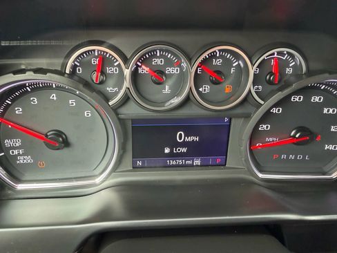 Used 2021 Chevrolet Silverado 1500 LT w/ Z71 Off-Road Package image 7