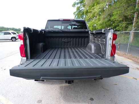 Used 2024 Chevrolet Silverado 1500 LT Trail Boss w/ LT Trail Boss Premium Package AWD/4WD image 19