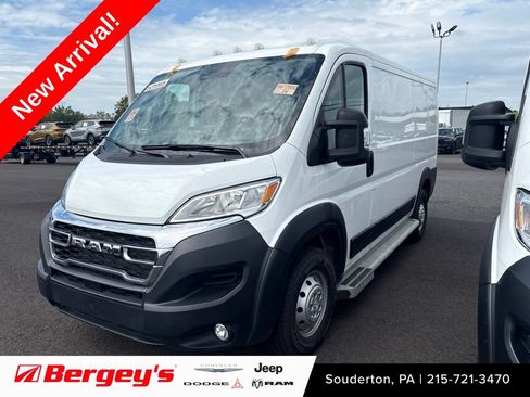 Used 2025 RAM ProMaster 2500 w/ U-Haul Equipment Group FWD image 1