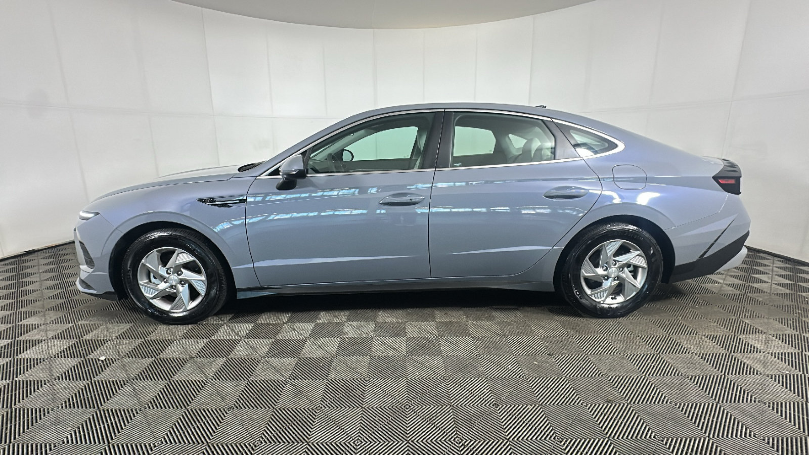 Certified 2026 Hyundai Sonata SE FWD image 7