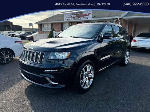 Used 2013 Jeep Grand Cherokee SRT8 w/ Trailer Tow Group IV AWD/4WD image 9
