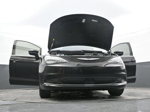 New 2025 Chrysler Voyager LX image 66