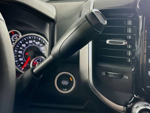 New 2026 RAM 2500 Big Horn AWD/4WD image 12