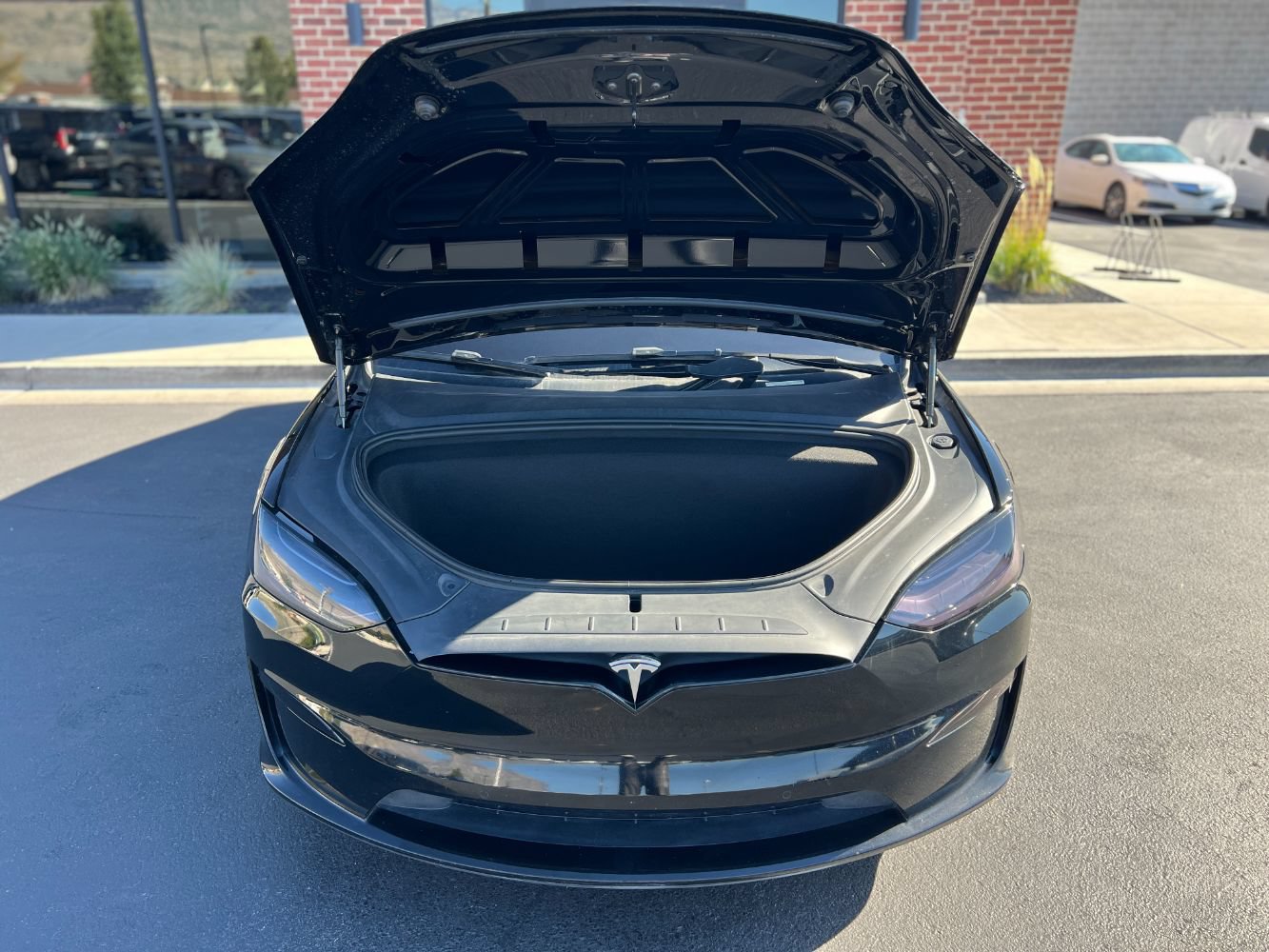 Used 2023 Tesla Model X AWD/4WD image 9