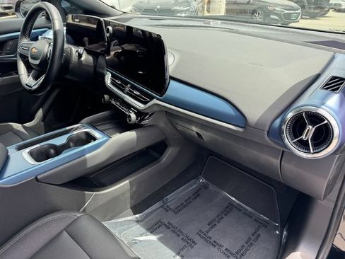 Certified 2024 Chevrolet Equinox EV LT FWD image 6