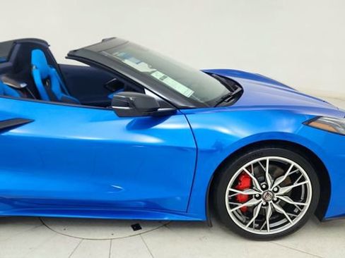 Used 2025 Chevrolet Corvette Stingray Premium Conv w/ Z51 Performance Package image 8