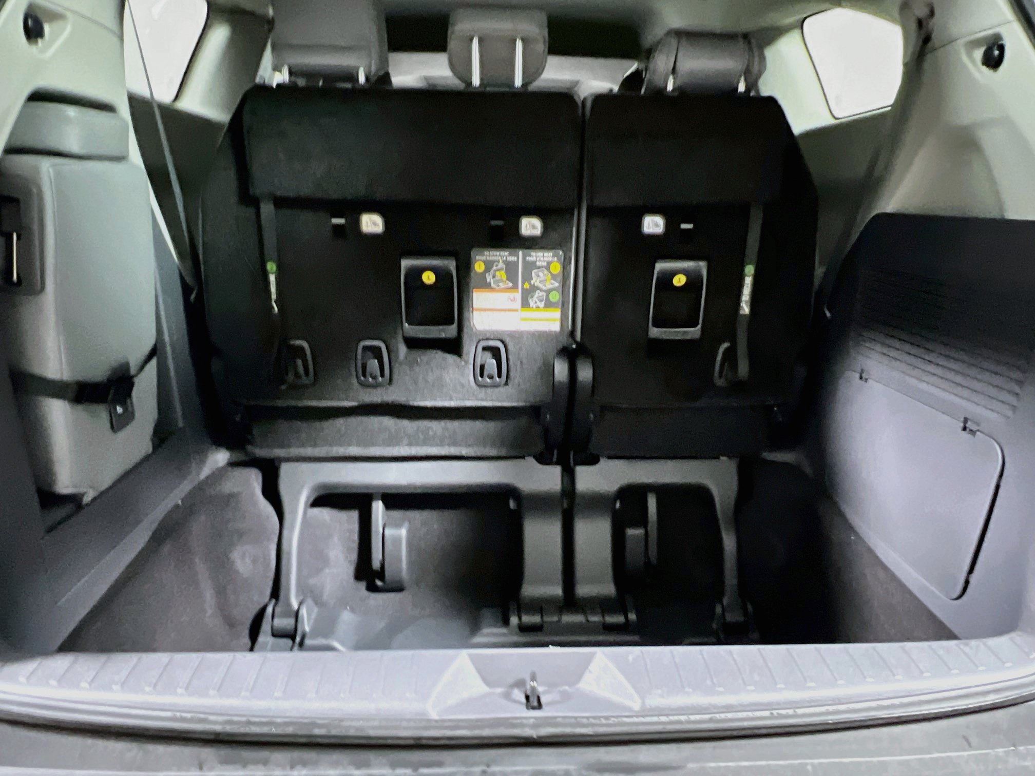 Used 2024 Toyota Sienna XLE FWD image 34